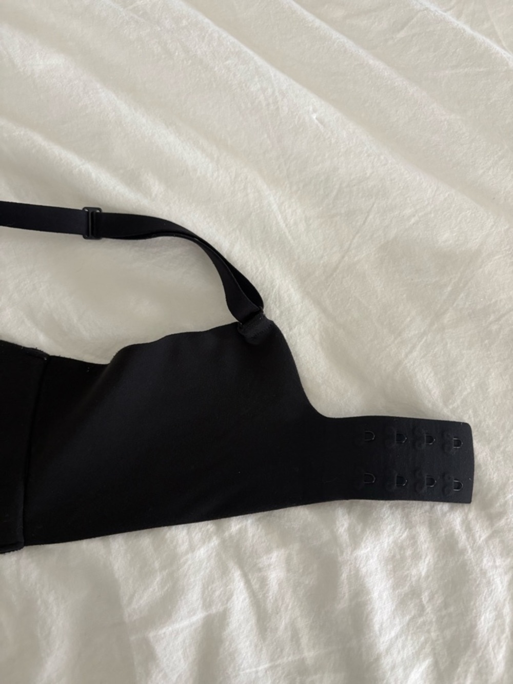 SMOOTHEZ Bra-ish Wireless Bralette - Medium - Picture 9 of 13